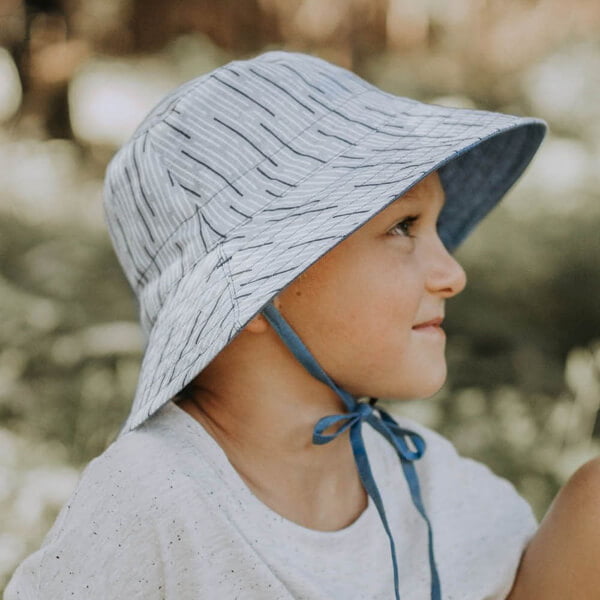 Kids Reversable Sun Hat Sprig-Steele Model Side